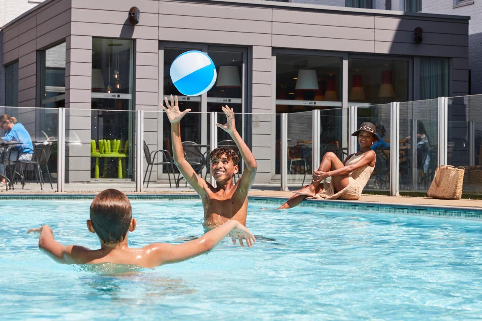 Holiday Suites Zeebrugge Bagian luar foto