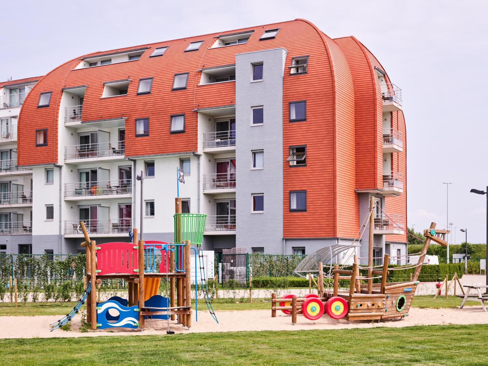 Holiday Suites Zeebrugge Bagian luar foto