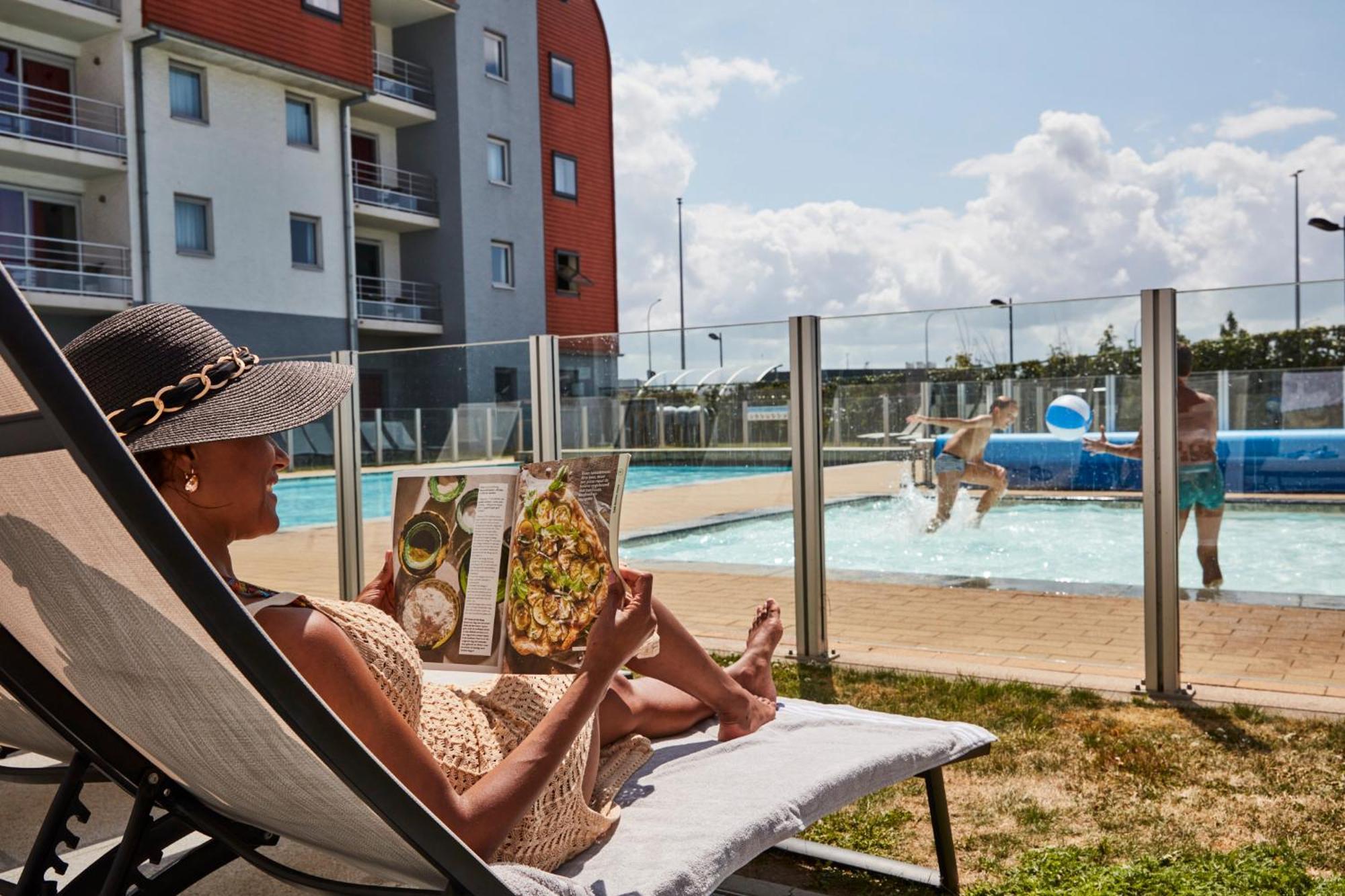 Holiday Suites Zeebrugge Bagian luar foto