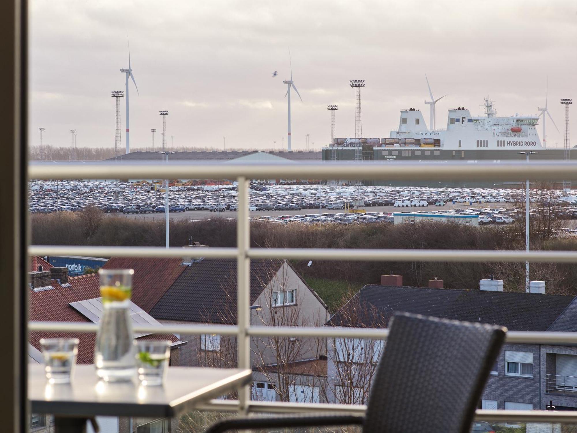 Holiday Suites Zeebrugge Bagian luar foto