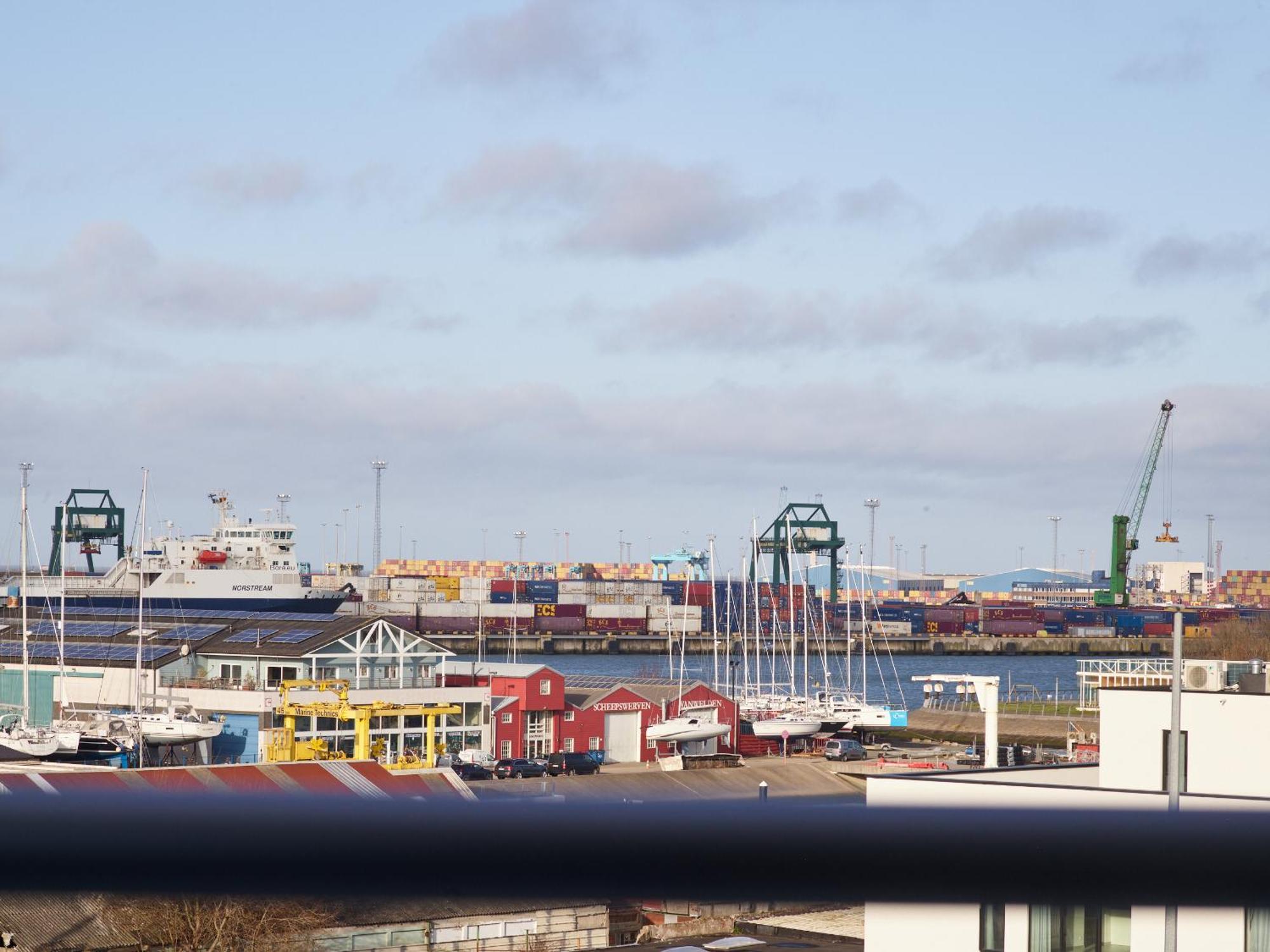 Holiday Suites Zeebrugge Bagian luar foto